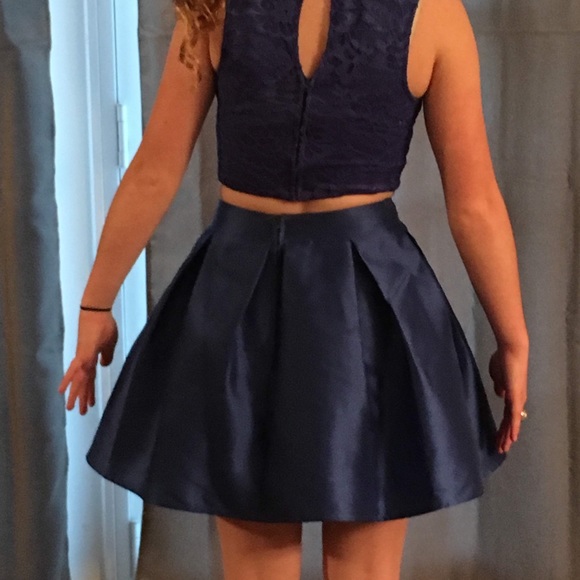 2 piece dress - Picture 2 of 4